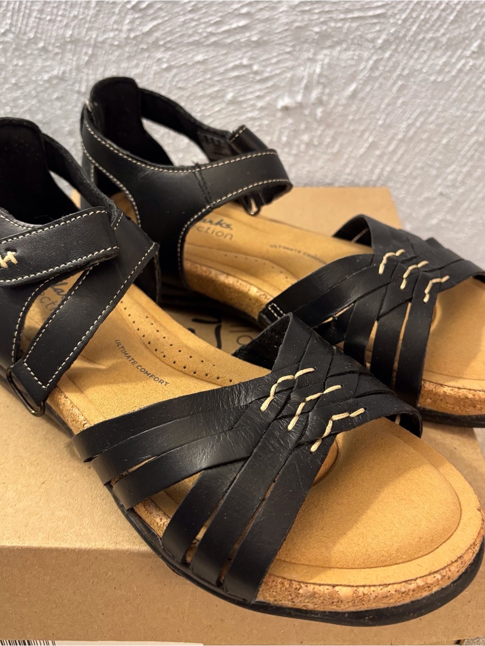 Clarks Black Leather Strappy Comfort Sandals SZ 8 M Roseville Cove Strappy